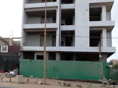 Plateaux de Bureau à louer à Mermoz Sotrac en première position