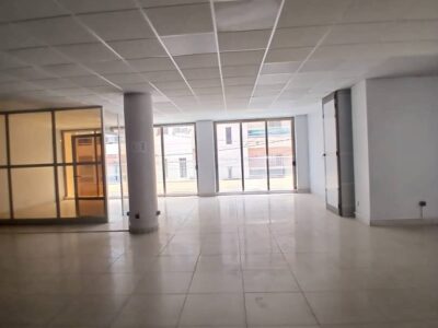 Plateaux de bureaux Open Space à la Cité Biagui