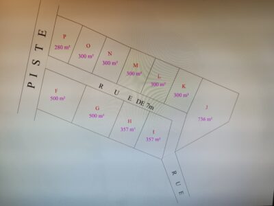 NGAPAROU : Terrain de 500 m2 à 5min à pied de la plage à vendre