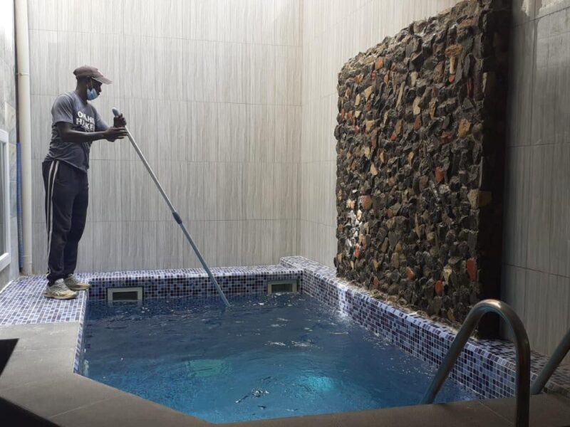 À LOUER – Duplex Meublé avec Piscine à Mermoz