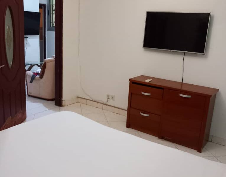 Chambre meublée climatisée disponible à la cité keur gorgui