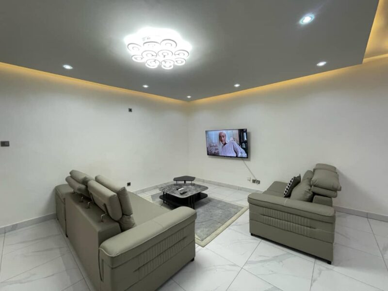 F2 meublé disponible à liberté 6